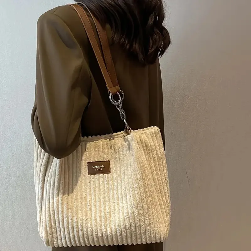Noemi | Elegant Ribbed Velvet Tote Bag
